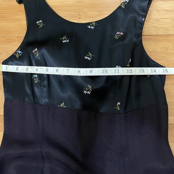 Open-Back LBD - Picture 7 of 7